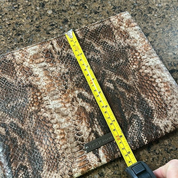 BCBGeneration clutches. - Picture 8 of 16